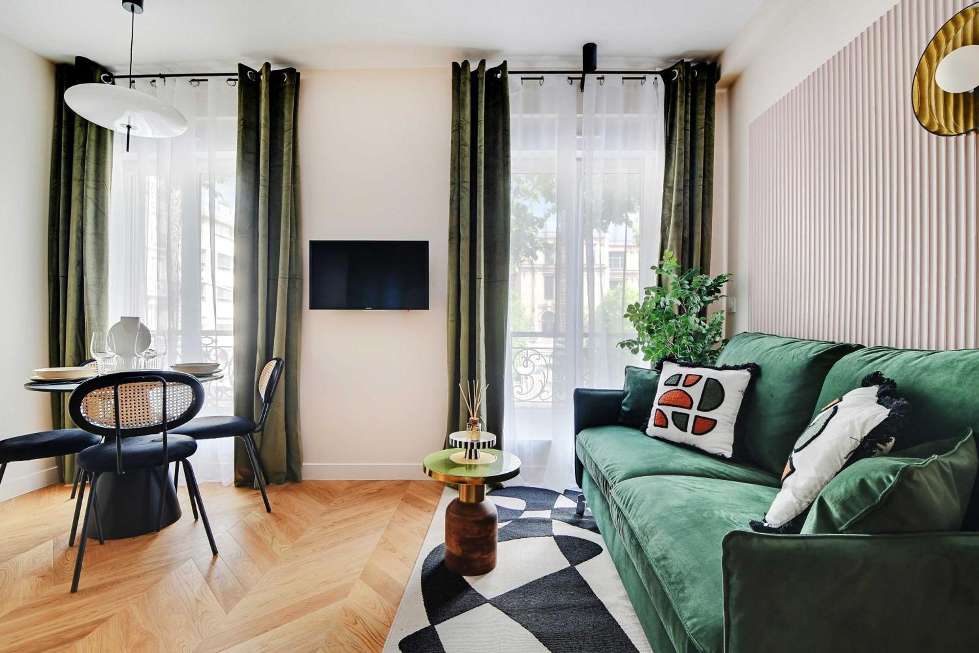 Appartement Parisian With Air Conditioning Eiffel Tower Parijs
