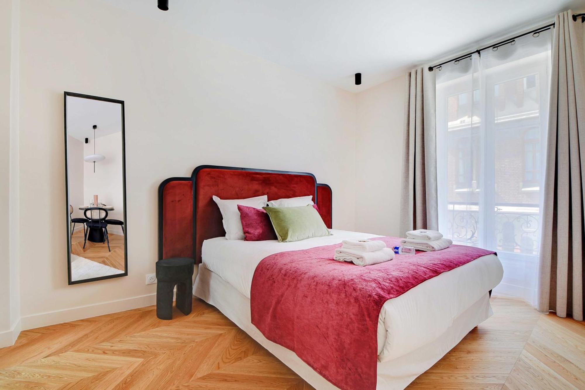 Parisian With Air Conditioning Eiffel Tower Appartement Parijs