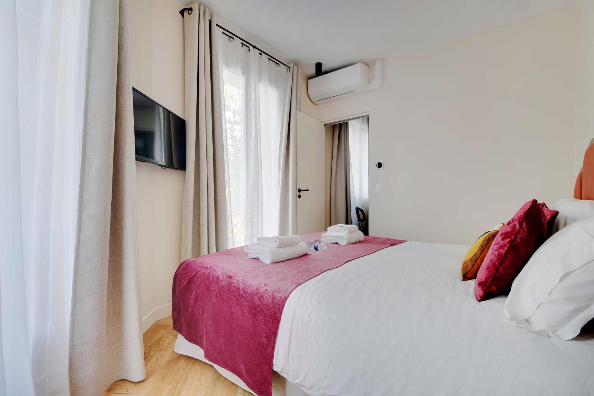 Appartement Parisian With Air Conditioning Eiffel Tower Parijs