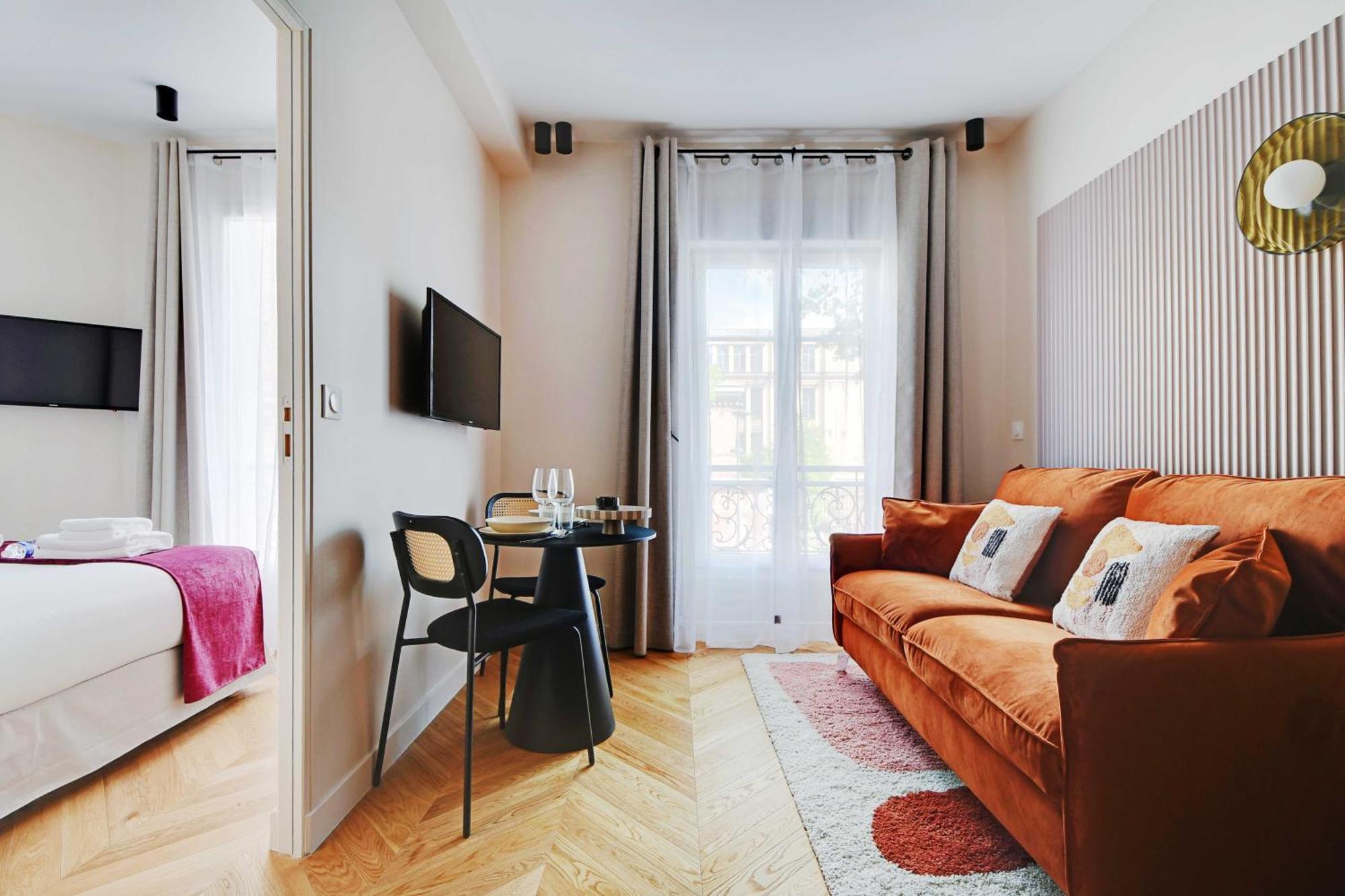 Parisian With Air Conditioning Eiffel Tower Appartement *