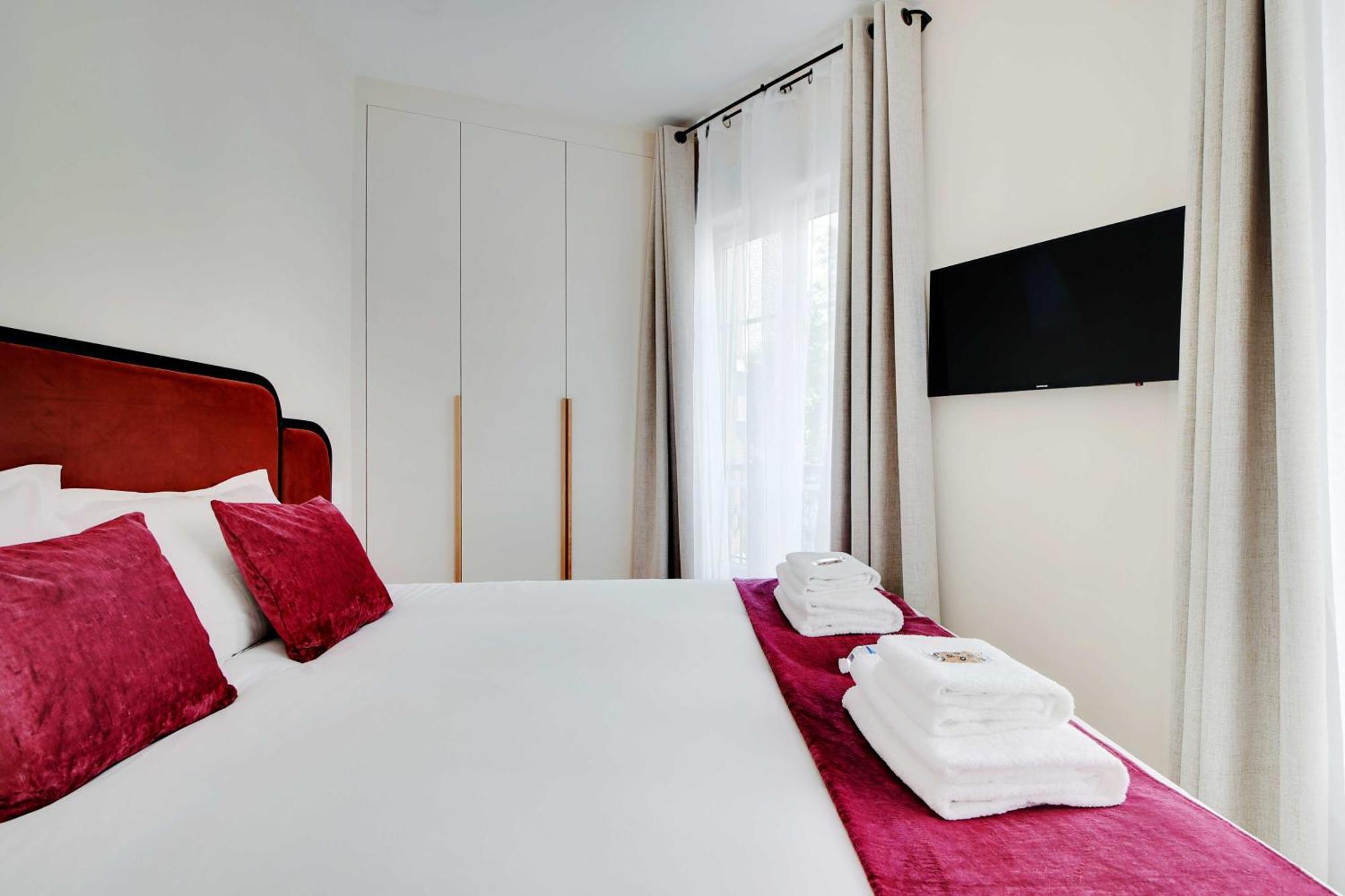Parisian With Air Conditioning Eiffel Tower Appartement